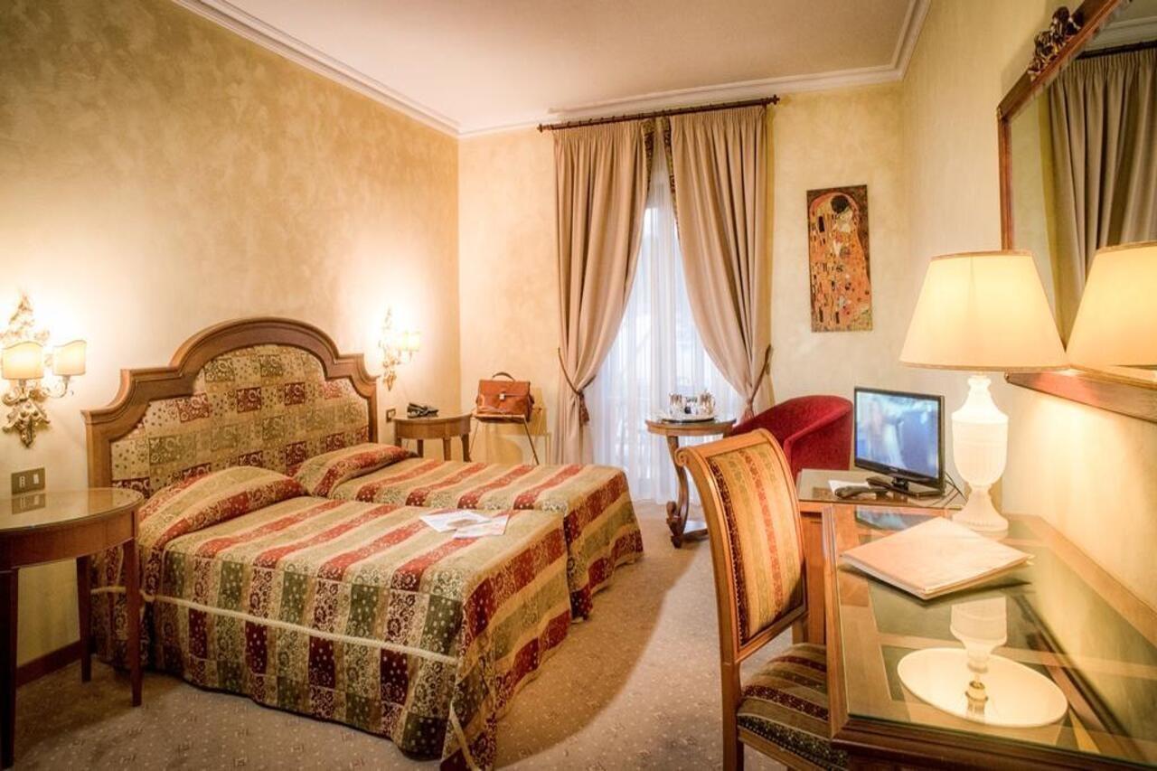 Grand Hotel Helio Cabala Маріно Екстер'єр фото